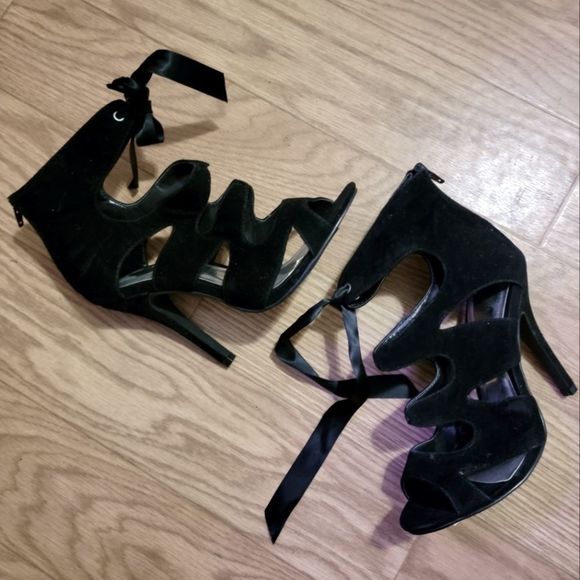 NEW Liliana Ribbon Tie Up Strappy Suede High Heel Sandals - Picture 2 of 11